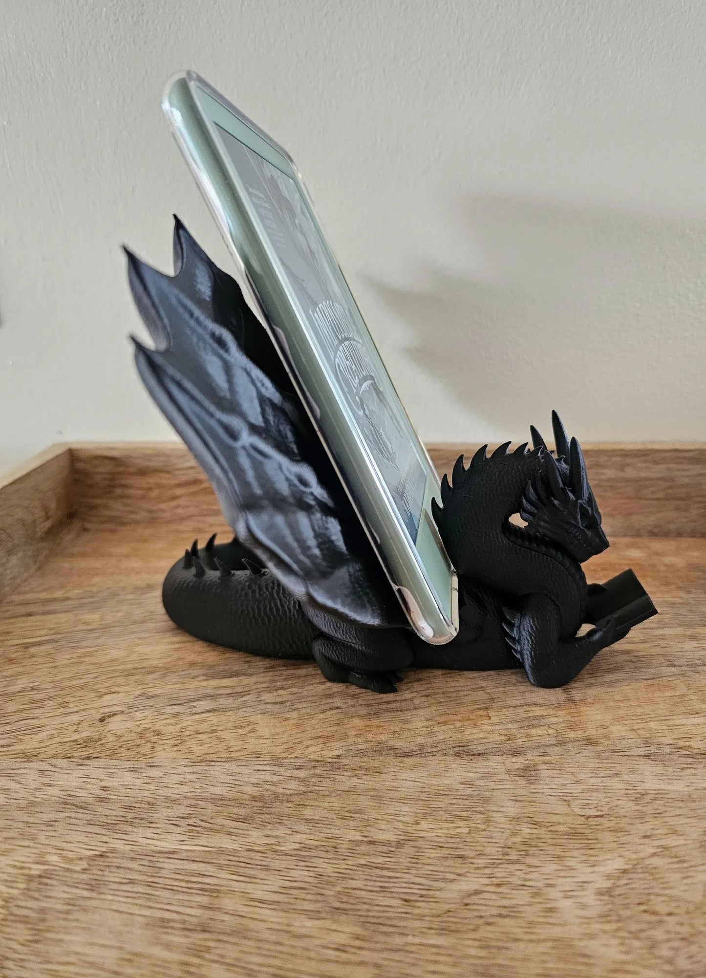 Dragon kindle stand